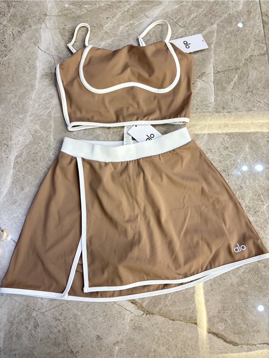 ALO Yoga Dresses & Skirts - ALO Yoga Tan and White Backless Crop Top & Skirt Set